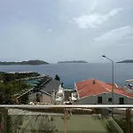 Maki Kaş