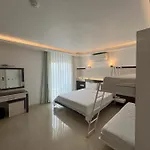 Maki Hotell 2*