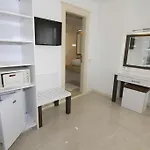 Maki 2* كاس