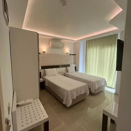 Hotel Maki 2*