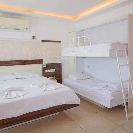 Hotel Maki 2*