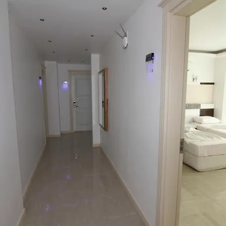 Maki Hotel